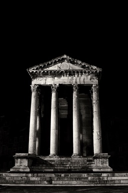 nonicro - Temple of Augustus